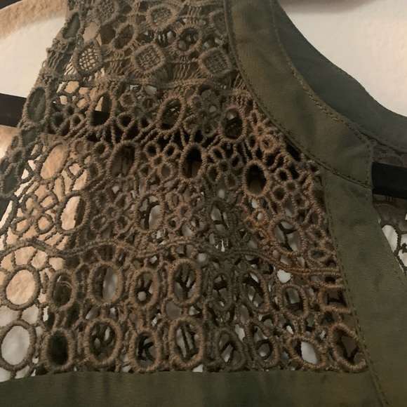 Layered Sleeveless Top - Picture 3 of 5